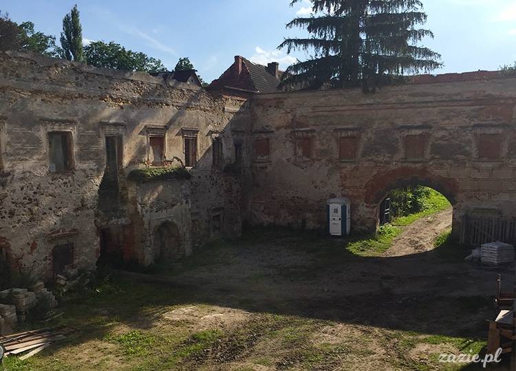 Fundacja Pałac Gorzanów, zamek w Gorzanowie, Pałac Herbersteinów w Gorzanowie