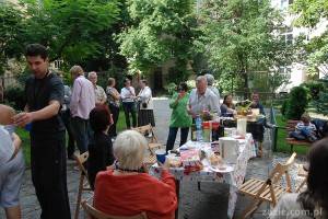 dom ludzi, psów i kotów