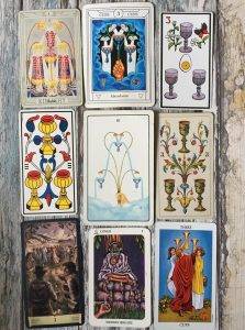 karta dnia: TRÓJKA KIELICHÓW (PUCHARÓW)