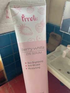skład i opinie PRRETI Berry White Eye Serum (Rozjaśniające serum pod oczy z ekstraktami owocowymi i witaminami)